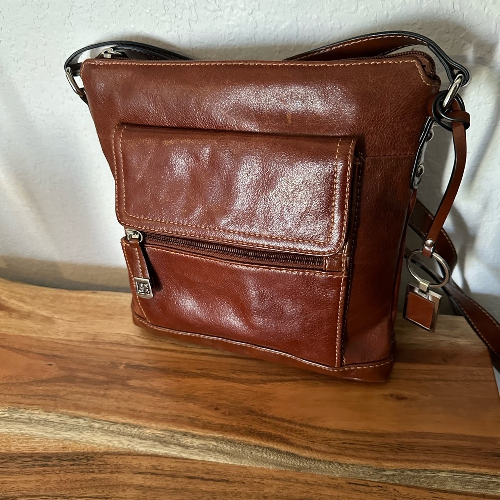 Giani Bernini leather crossbody